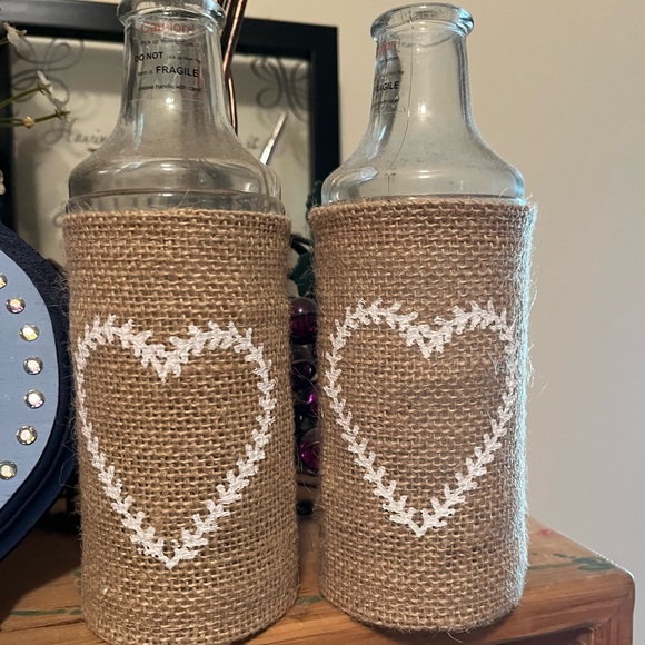 Other - 3/$30 Wedding decor